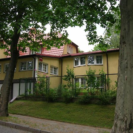 Hotel Pod Platanami Тшебніца Екстер'єр фото