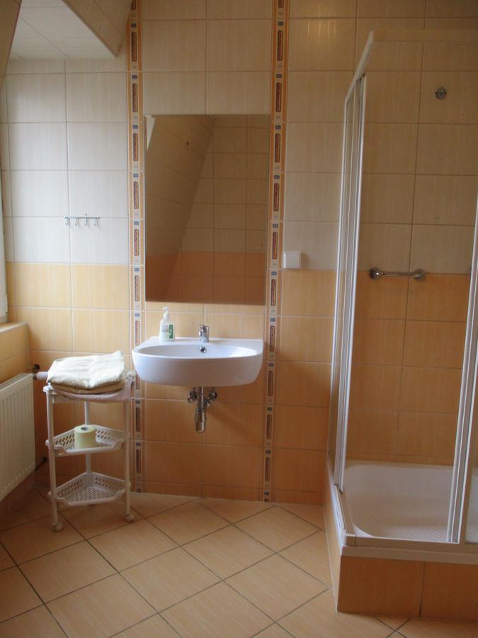 Hotel Pod Platanami Тшебніца Екстер'єр фото